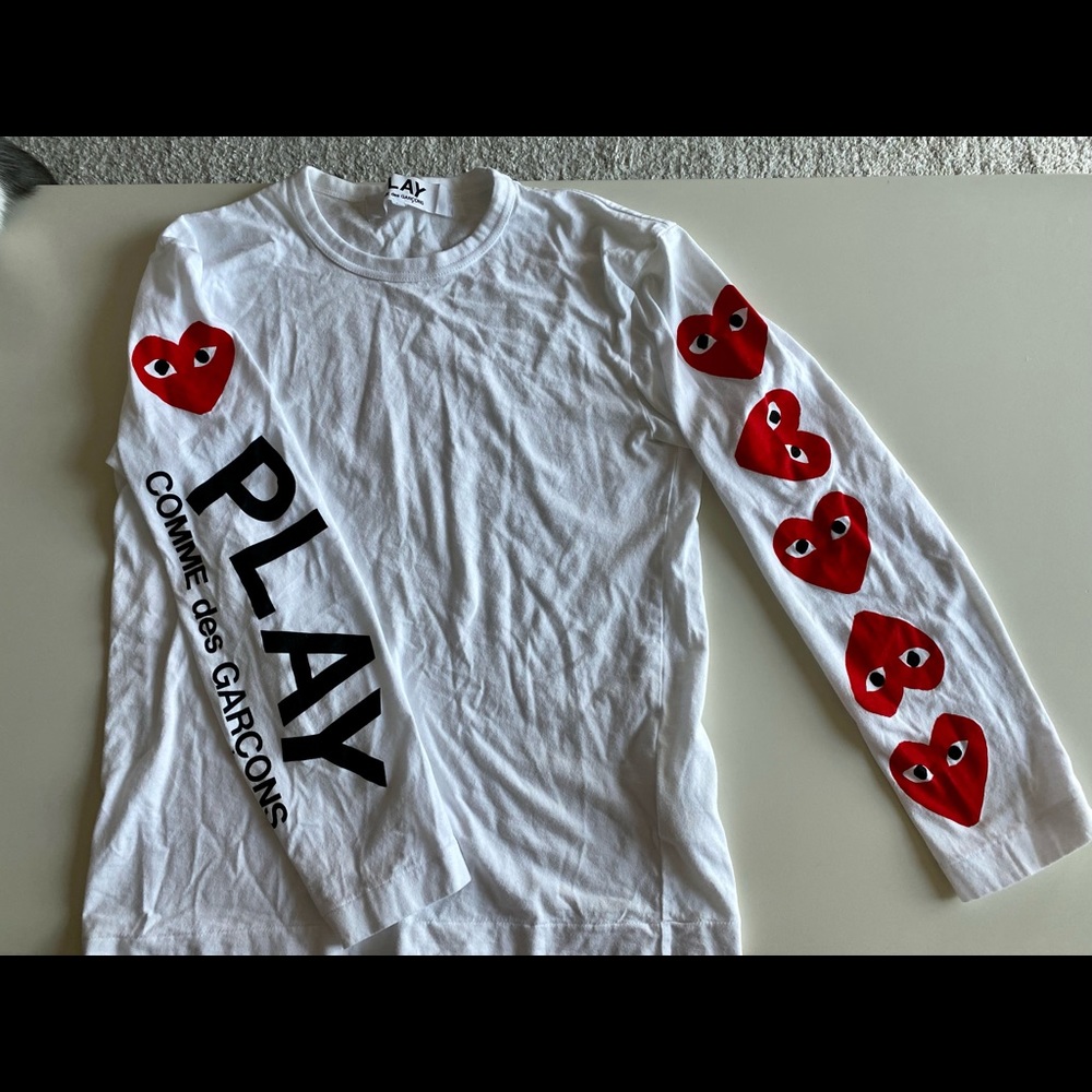 COMME DES GARCONS PLAY